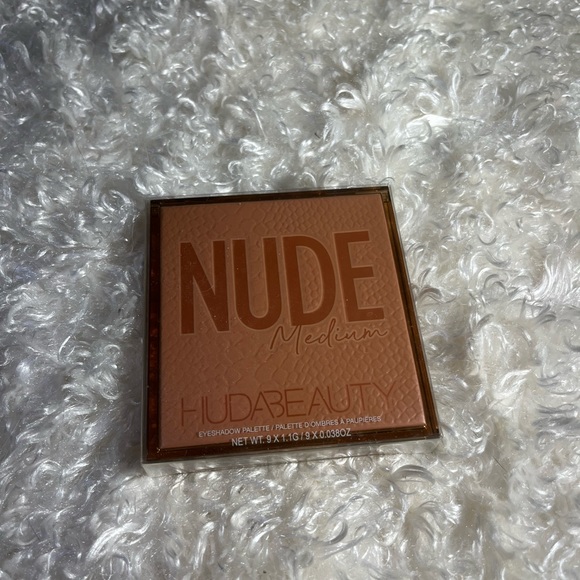 Huda Beauty ~ Nude Medium ~ Eyeshadow Palette ~ Medium Nude Obsessions ~ NIB - Picture 6 of 6